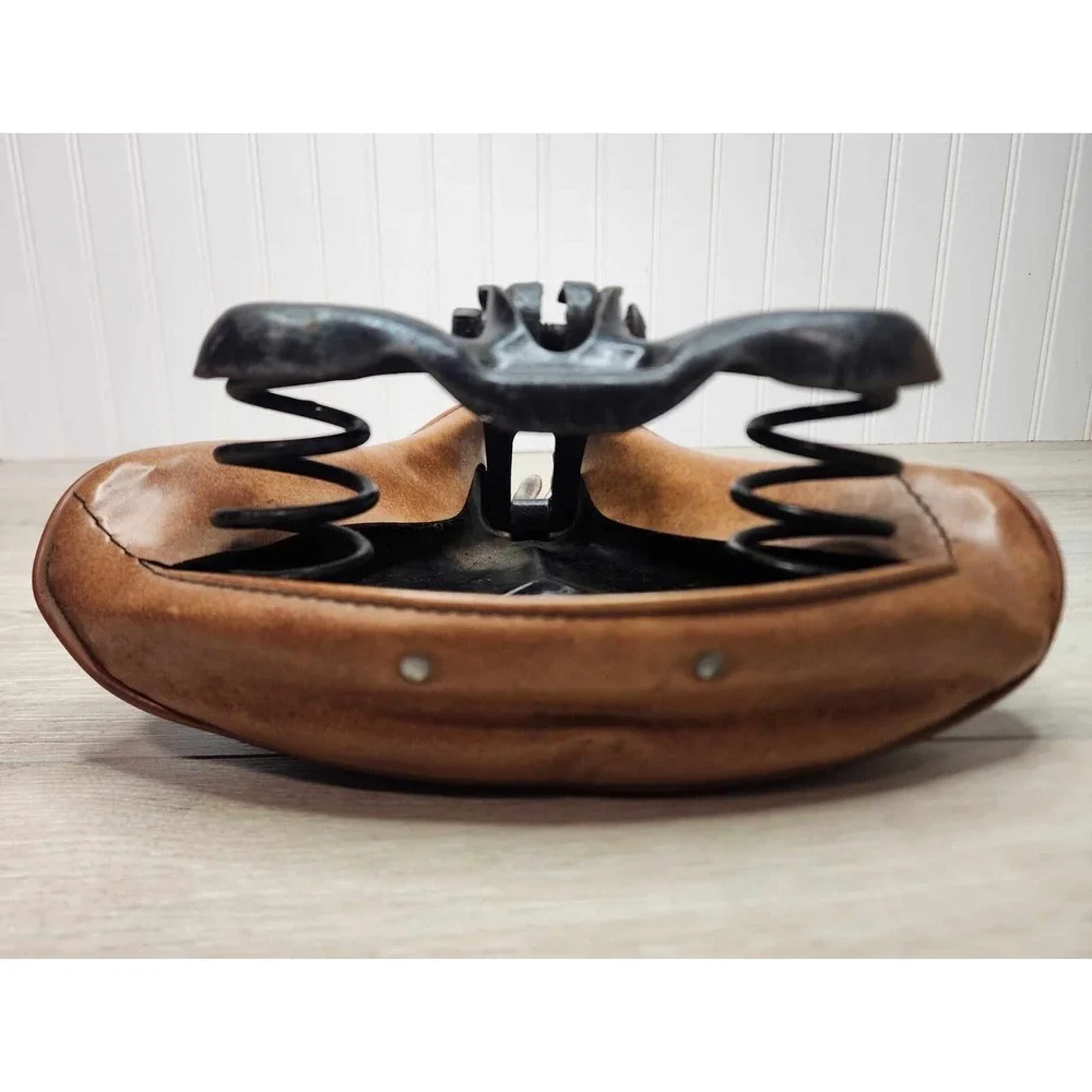 Vintage Persons Bicycle Cruiser Saddle Seat Made‎ in USA Brown tan